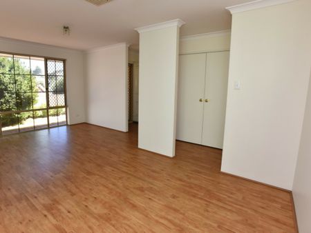 Well Presented House in Great Location - Photo 5