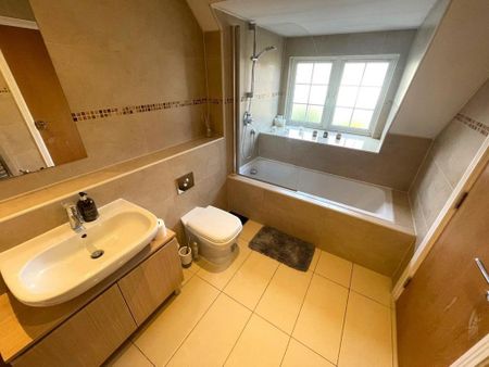 2 bedroom apartment to rent - Photo 4