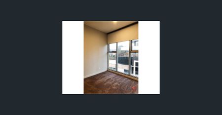 Live in Melbourne's premiere suburb - Photo 2