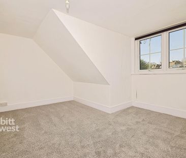 4 bedroom end of terrace house to rent - Photo 6