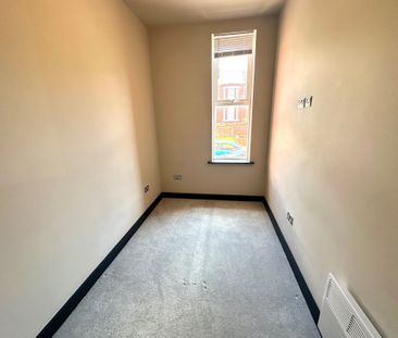 Gibson House Drive, Wallasey - Photo 3