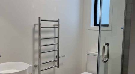 Four bedroom, brand new - Photo 5