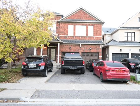 For Lease - 39 Harbourtown Crescent, Brampton, Ontario - Photo 3