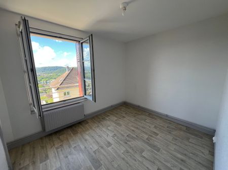 Location - Appartement T4 - 62 m² - Montbéliard - Photo 3