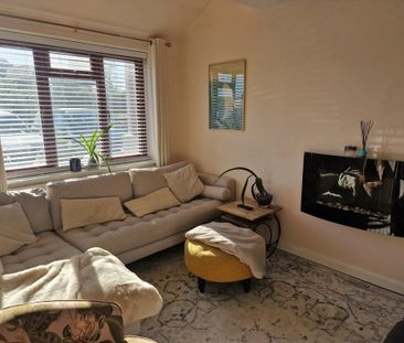 4 bedroom end of terrace house to rent - Photo 6