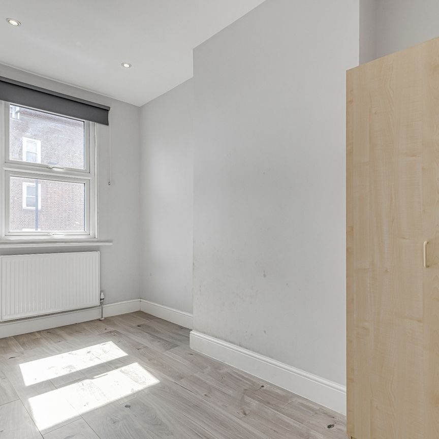 4 Bed Maisonette, Homerton High St, E9 - Photo 1