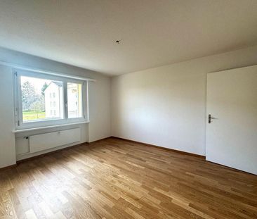 Tolle 4.5-Zimmerwohng im Hochparterre für Familien mit Spielplatz - Photo 4