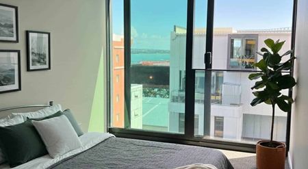 Furnished Three bedroom two bathroom with one ... - Photo 3