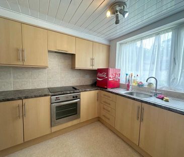3 bedroom detached house to rent - Photo 4