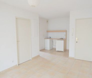 Location Appartement 2 pièces 33m² - Photo 3