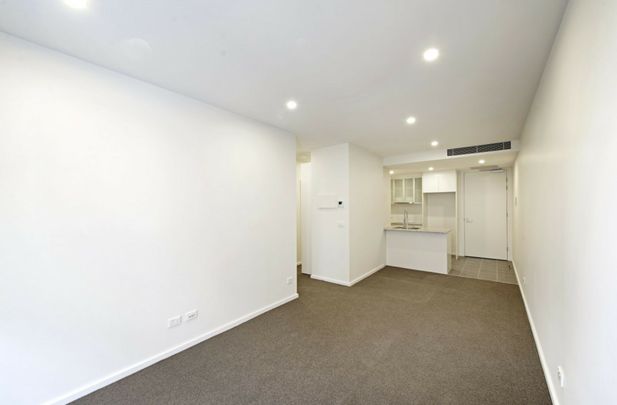One Bedroom Plus Separate Study! - Photo 1