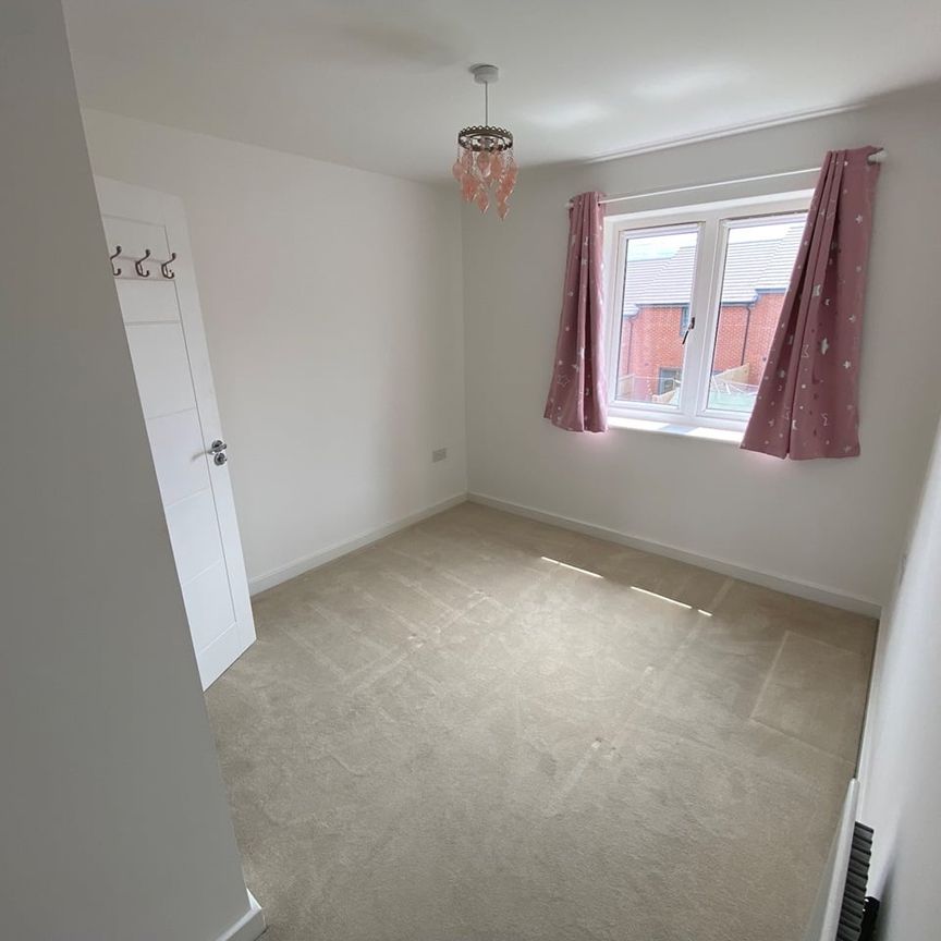 3 Bed Terraced House, Crop Leaze, BS34 - Photo 1