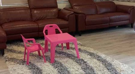 Large, Modern 5-Bedroom Family Home with Double Garage in Lynfield! - Photo 5