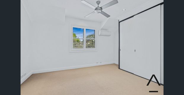Freshly Painted Large Open Plan Two Bedroom Townhouse - Photo 1