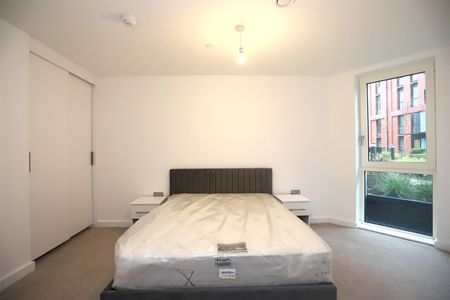 The Railings, Middlewood Locks - Photo 4