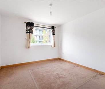 Well presented 1 bedroom apartment for rent in situated within walk... - Photo 1