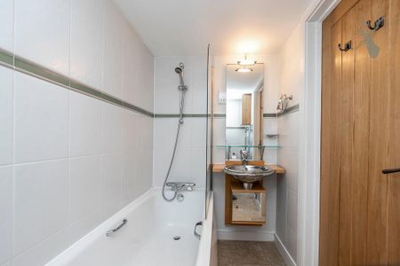 2 bedroom barn conversion to rent - Photo 4