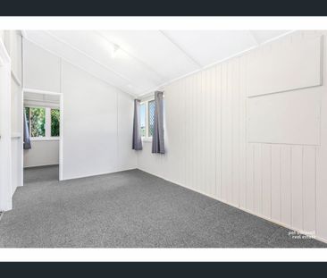 2 Woolcock Street, Wandal, Qld 4700 - Photo 2