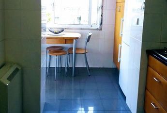 Cozy room with private bathroom in Lisbon Alvalade