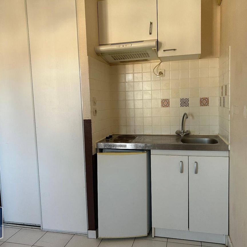 Location Appartement 2 pièces 27m² CORBEIL ESSONNES 91100 - Photo 1