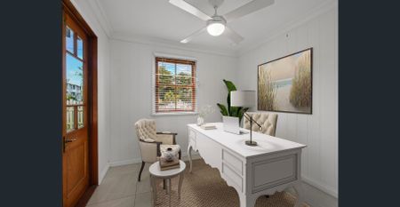 Charming Queenslander in Prime Location - Photo 3