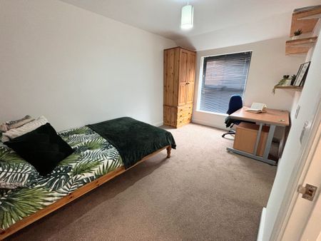 3 Bedrooms, En-suite, 2 Old Silk Yard – Student Accommodation Coventry - Photo 3