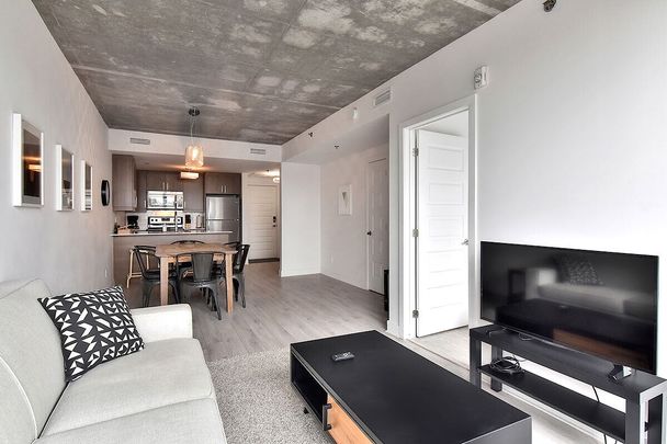 1255 rue De Bullion, Montréal, QC - Photo 1