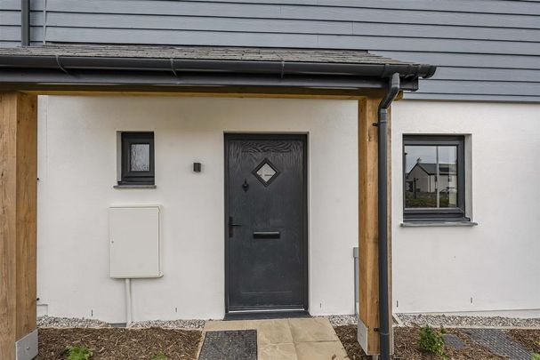 2 bedroom terraced house to rent - Photo 1