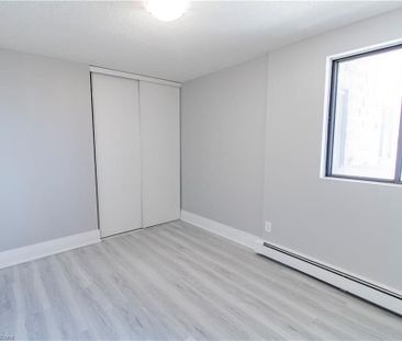 For Lease - 4422 Huron Street Unit# 203, Niagara Falls, Ontario - Photo 3