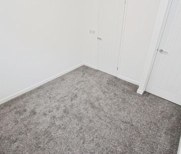 4 bedroom terraced house to rent - Photo 5