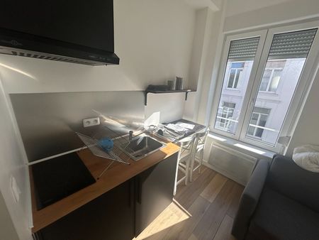 À LOUER – T1 MEUBLÉ de 15.61 m², Rue de la Bassée – VAUBAN réf 1002-21 - Photo 4