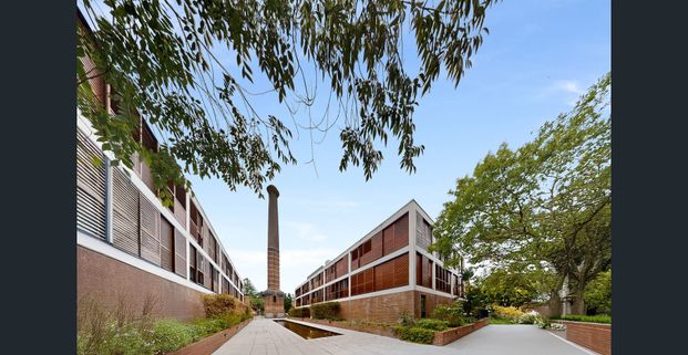 Modern 2 bedroom, 2 bathroom executive apartment in an exceptional location. - Photo 1