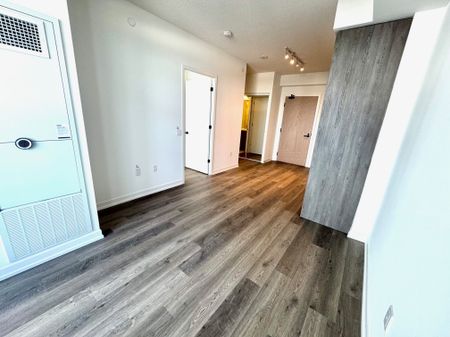 For Lease - 8 Interchange Way Unit# 1205, Vaughan, Ontario - Photo 4