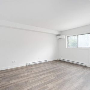 1 CH - 1 SDB - Montreal - $1,195 /mo - Photo 3