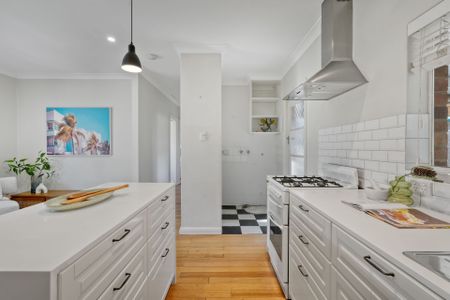 Blend of Comfort and Convenience - Photo 2