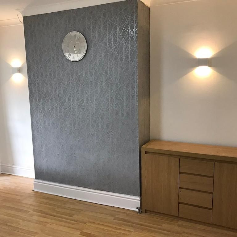 4 bedroom semi-detached house to rent - Photo 1