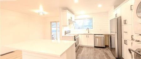 For Lease - 18 Majestic Drive Unit# A, South of Baseline to Knoxdale, Ontario - Photo 5