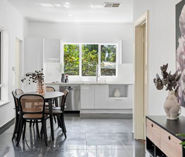 Family Home - Photo 6