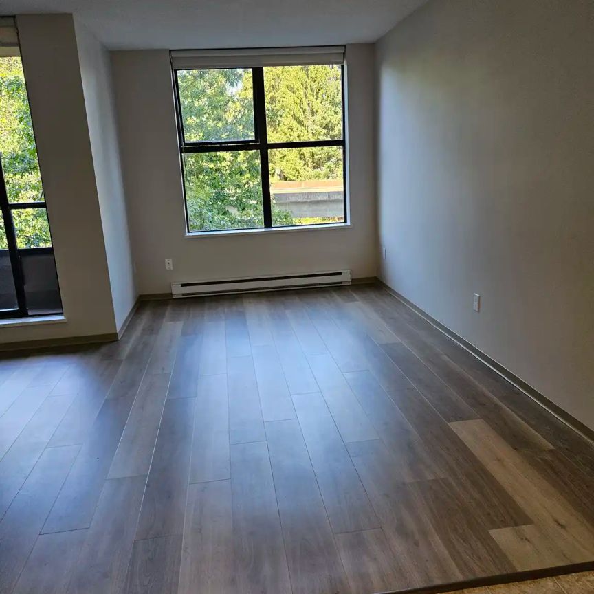 The Remington — Studio Suite with a balcony (Two month free rent) - Photo 1