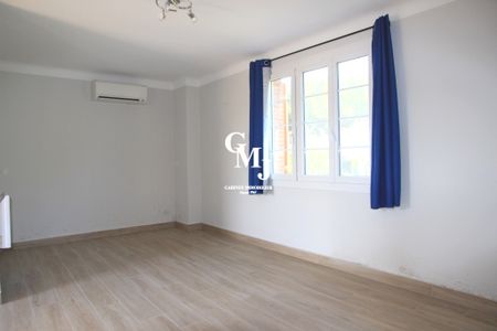 Location Appartement 1 pièce 30m² FREJUS 83600 - Photo 2