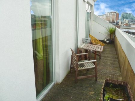 2 bedroom flat to rent - Photo 3