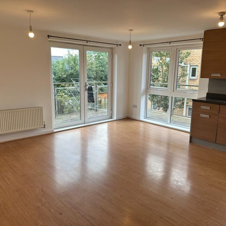 2 bedroom flat to rent - Photo 1