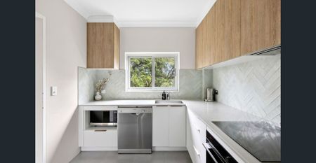 Beautiful Manly abode with exclusive address - Photo 3