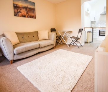 Carlton Road, Bournemouth, BH1 - Photo 1