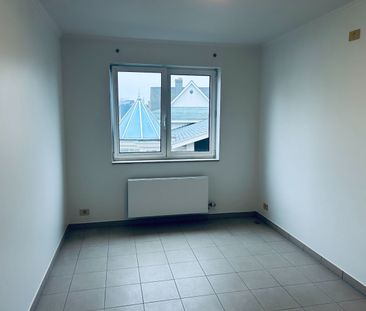 Ruim appartement (ca. 120m2) op 1e verdieping met 3 slaapkamers - Foto 2