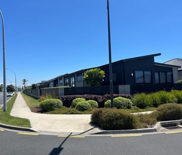 Bronze Delight - Papamoa - Photo 6