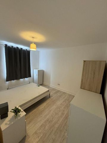 2 bedroom house share to rent - Photo 2
