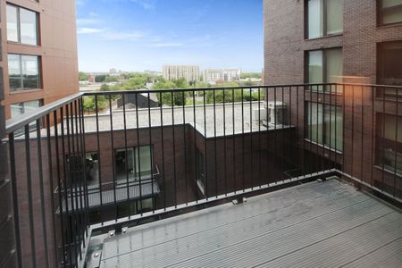Landmark, 30 Oldfield Road, M5 - Photo 2