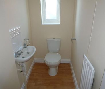 2 bedroom terraced house to rent - Photo 1