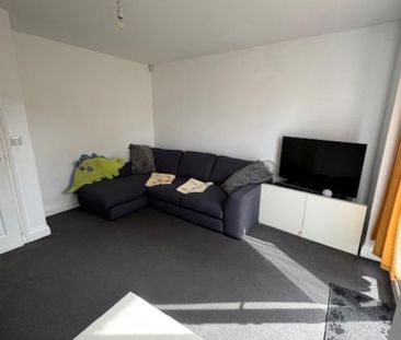 3 bedroom end of terrace house to rent - Photo 1